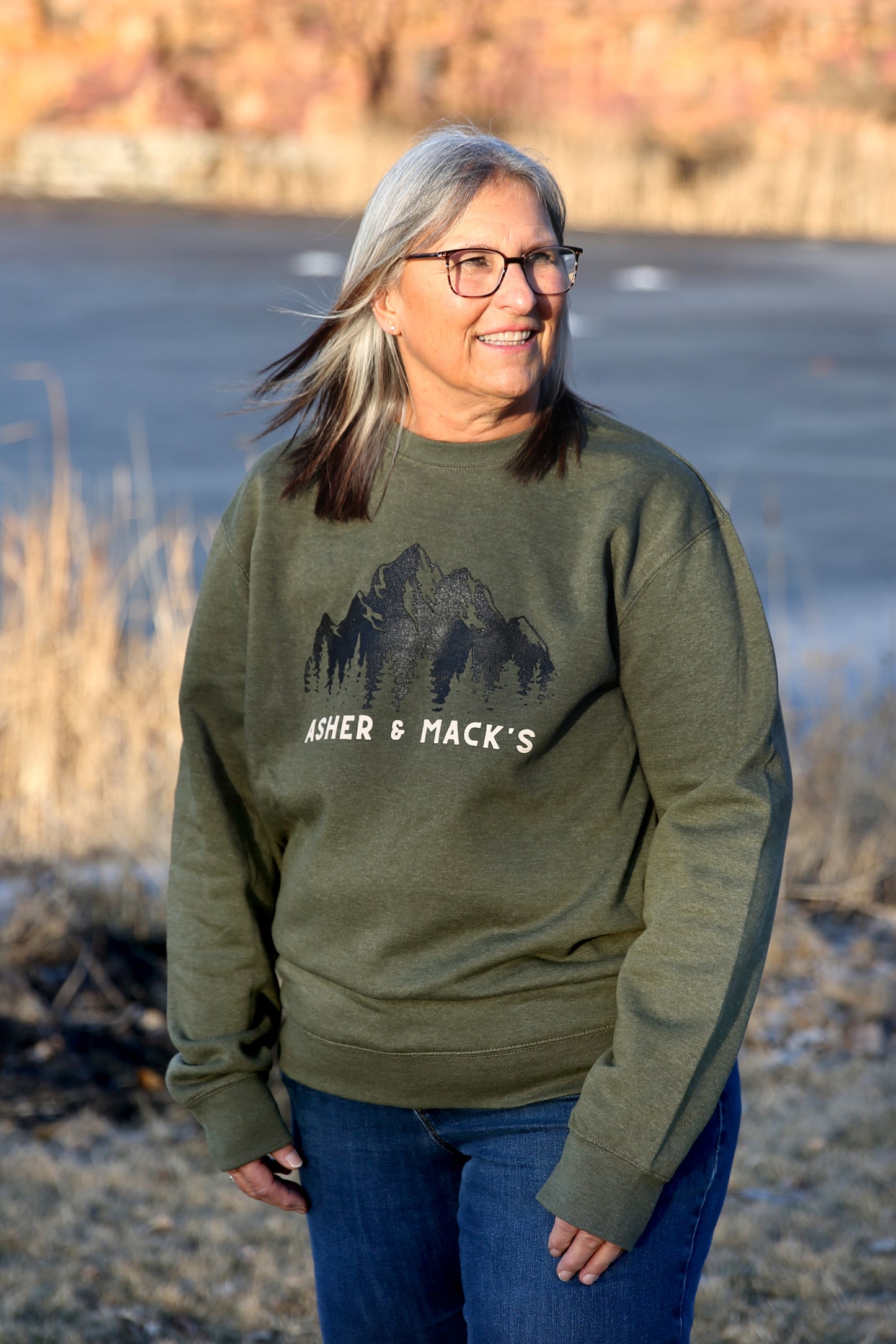 Peak & Pine fleece crew